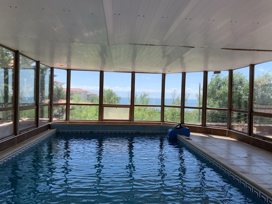 Банька на дровах с теплым бассейном