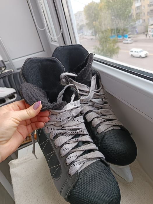 Продам коньки 30000