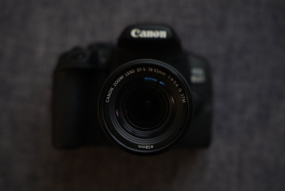 Canon Eos 850D DSLR