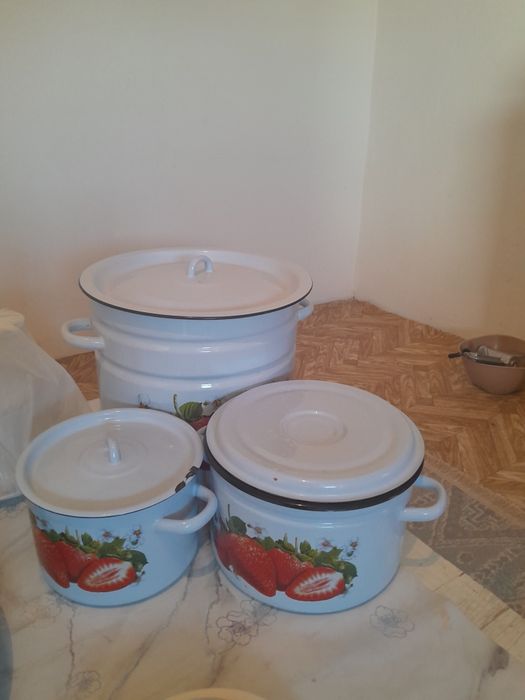 Монтоварка мен касрюлдер сатылады