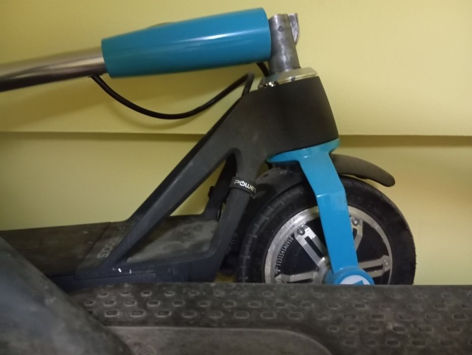Vând trotineta powerocks s1