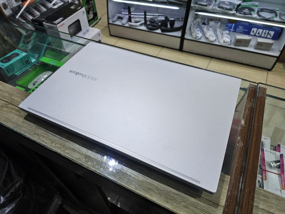 Asus VivoBook K513E OLED