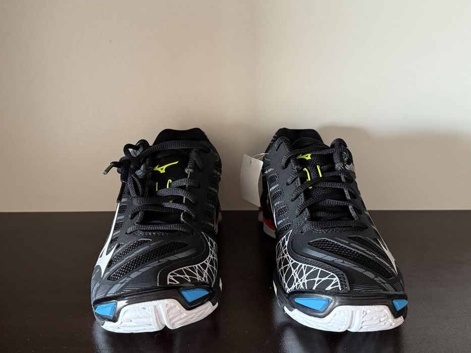 Mizuno Wave Voltage 38номер 24см Стелка Нови с Кутия