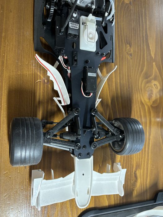 Automodel Nitro Kyosho F1 nou