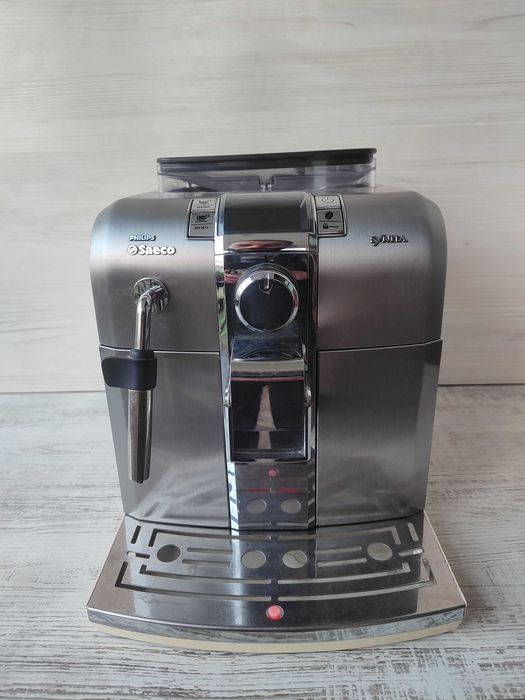 Кафеавтомат - робот Saeco SYNTIA inox - бяла