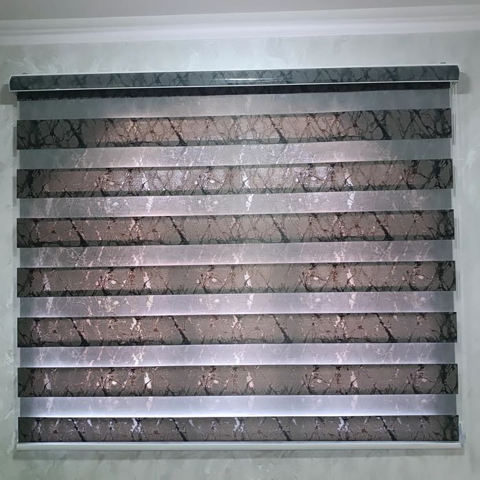 Jalyuzi barcha turdagi brinchi qol