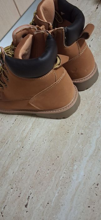 Ghete de piele noi 36