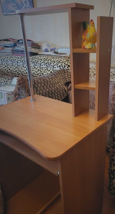 Компьютерный столик б/у