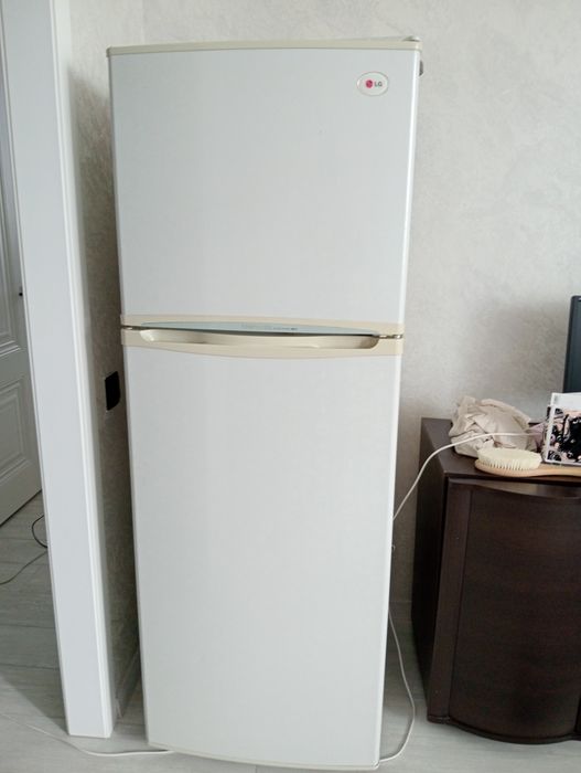 Продам холодильник LG