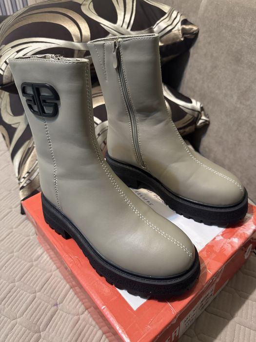 Новые зимние ботинки