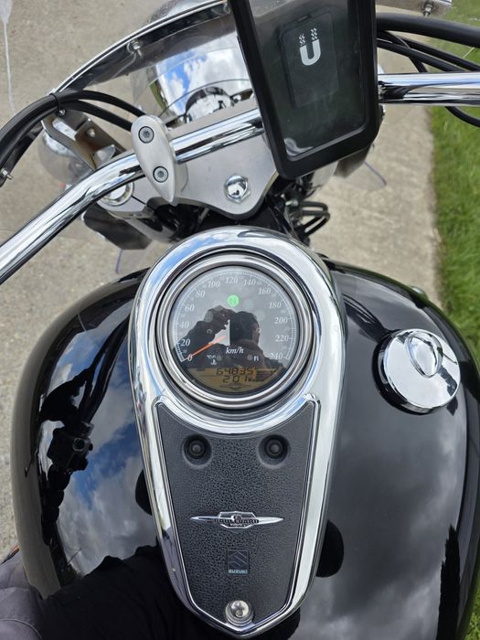 Suzuki Boulevard 1800