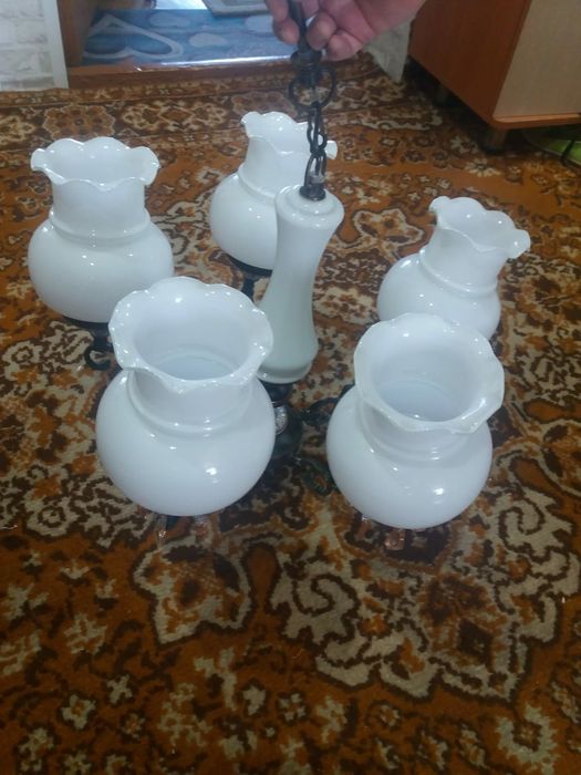 Люстра пятирожковая и бра