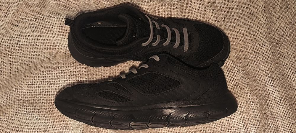 SKECHERS SUMMITS ORIGINAL - Sneakers low - black 40
SUMMITS - Sneakers low - black