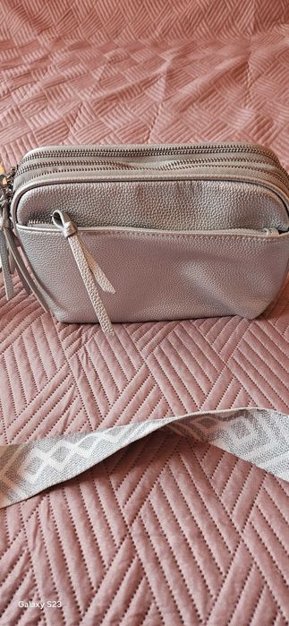 Спортно-елегантни чанти