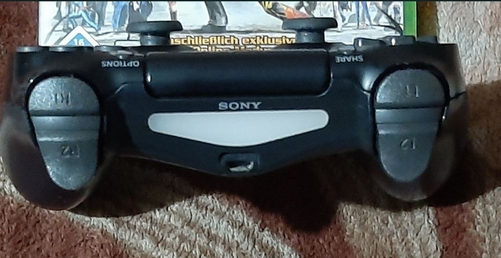 Vând manetă originală PlayStation 4 ps4 în stare bună