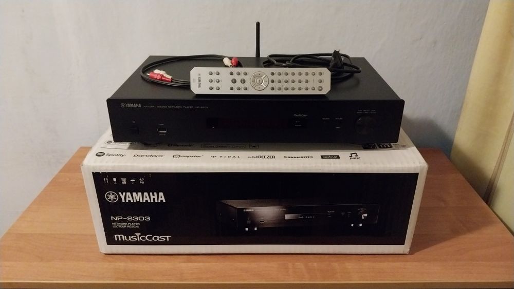 Yamaha NP-S303 Hi-Fi сетевой проигрыватель Стример