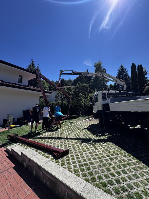 Транспортни услуги Тристранен самосвал с кран