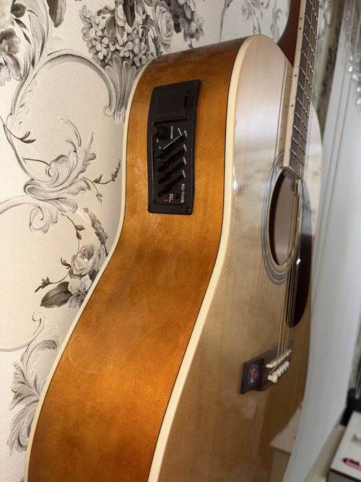 Акустическая Гитара Levinson