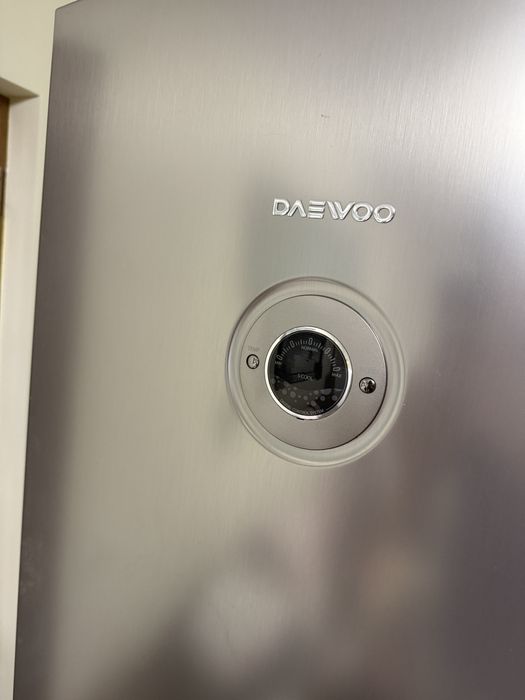 Frigider Daewoo – stare bună, preț foarte avantajos – 600 lei