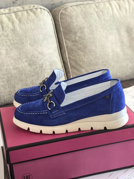 Обувки от естествена кожа цвят турско синьо