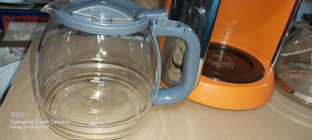 Cafetieră Russell Hobss