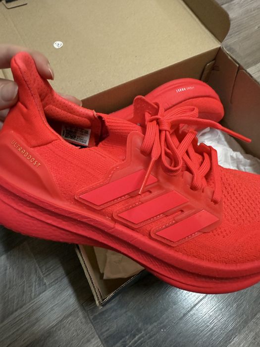 Кроссовки Adidas новые оригинал ultraboost