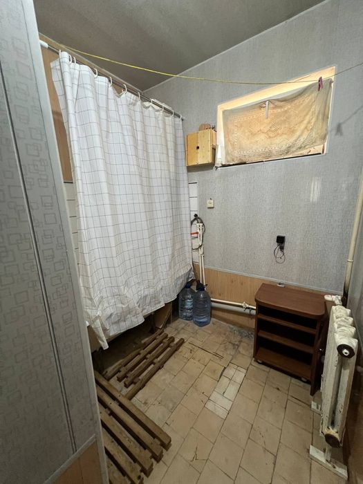 Кибрай сентирида жойлашган 3 хоналик квартира ижарага берилади