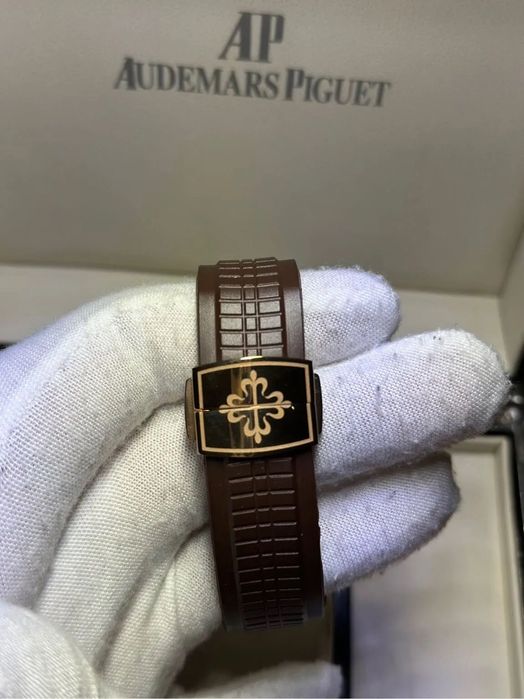 Patek Philippe Aquanaut Chocolate ETA