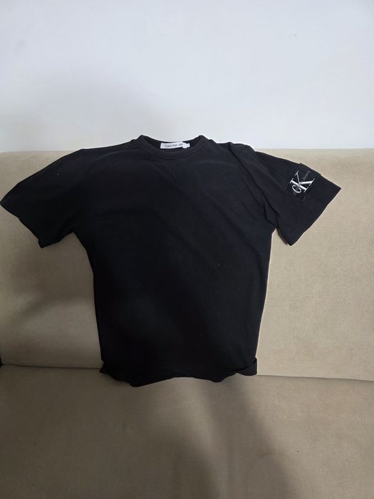 Calvin Klein Jeans 
Monogram Badge T-Shirt