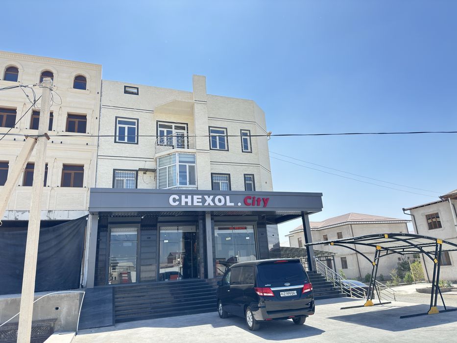 Йўл бўйича 3 хонали квартира сотилади