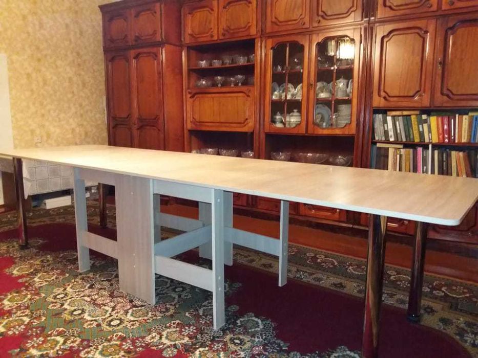 Столы-Трансформеры. Новые. (Вместимость ~ 20 человек)