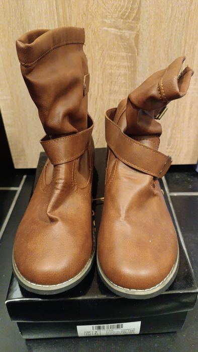 Два чифта Есенни Боти, ЧИСТО Нови, 41 номер