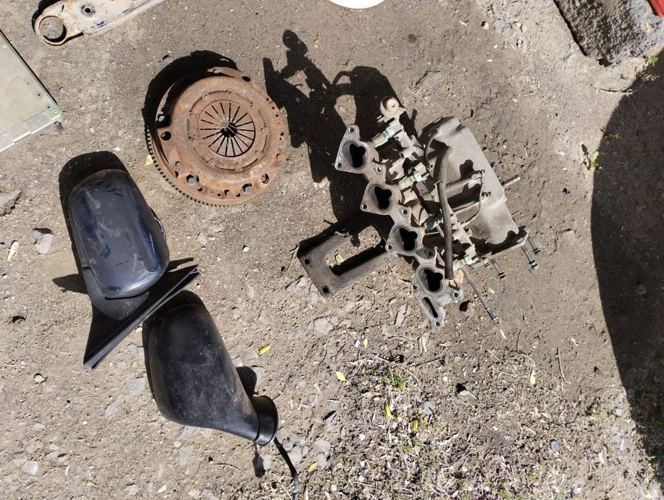 Запчасти от Митсубиси Каризмы