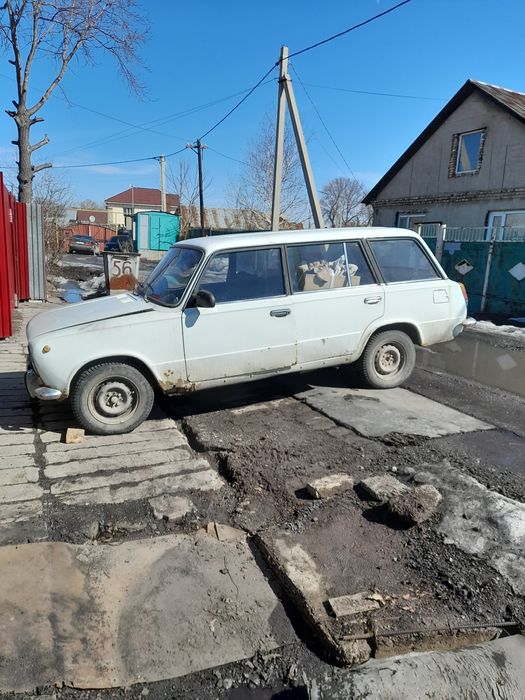 Продаю автомобиль ваз 2102