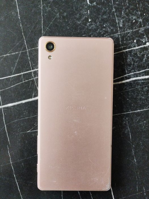 Sony Xperia X телефон продам