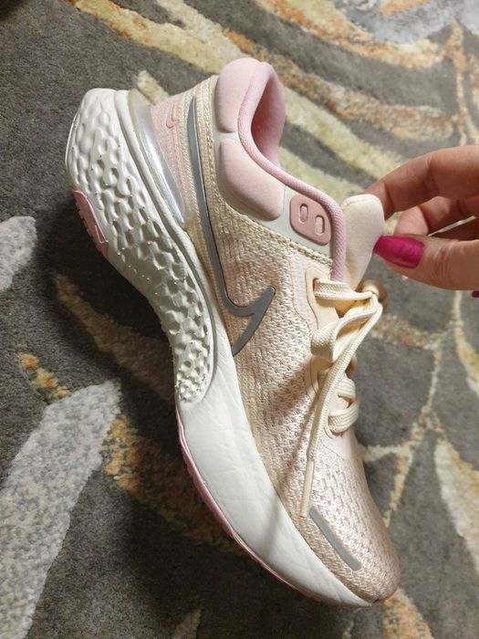 Nike zoomx invincible run