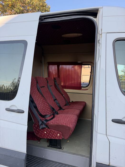 Piese Volkswagen Vw crafter 2.5 TDI locuri punte spate portiere usi spate