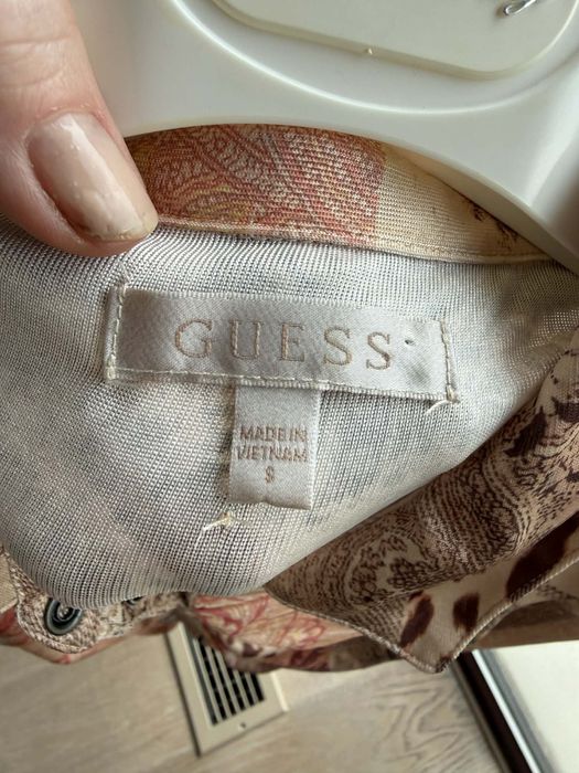 Блуза от различен цвят