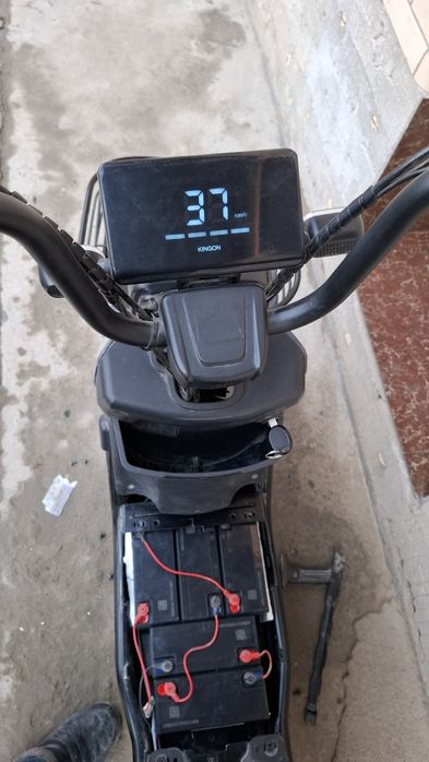 Skuter sotiladi oladiganlar telfon qilinglar