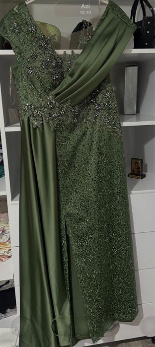 Vand rochie de seara