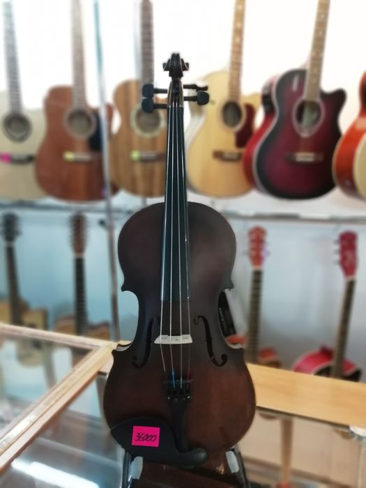 Продам скрипку 1/2