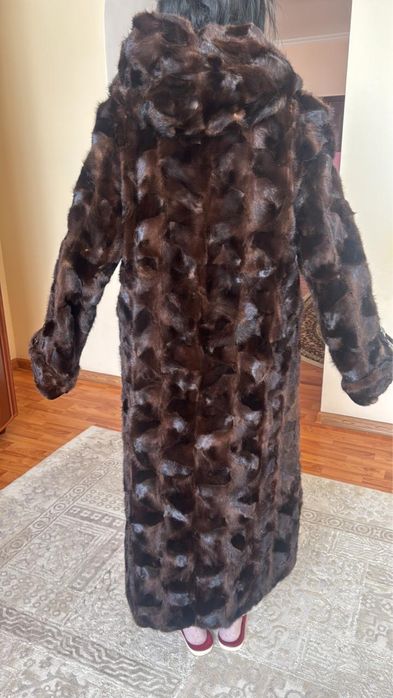 Продам норкавую шубу