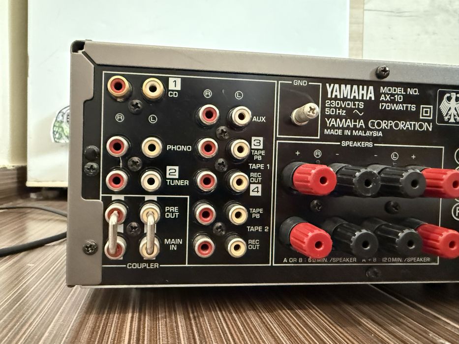 Yamaha AX-10 Качествен стерео усилвател