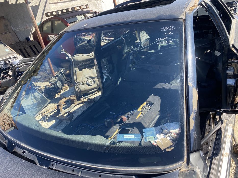 Предно челно стъкло Ауди А3 С3 2001г