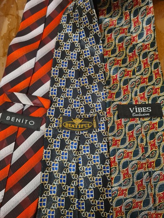 Продавам Вратовръзки