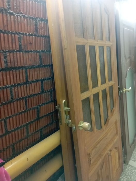 Дверь межкомнатная б.у.