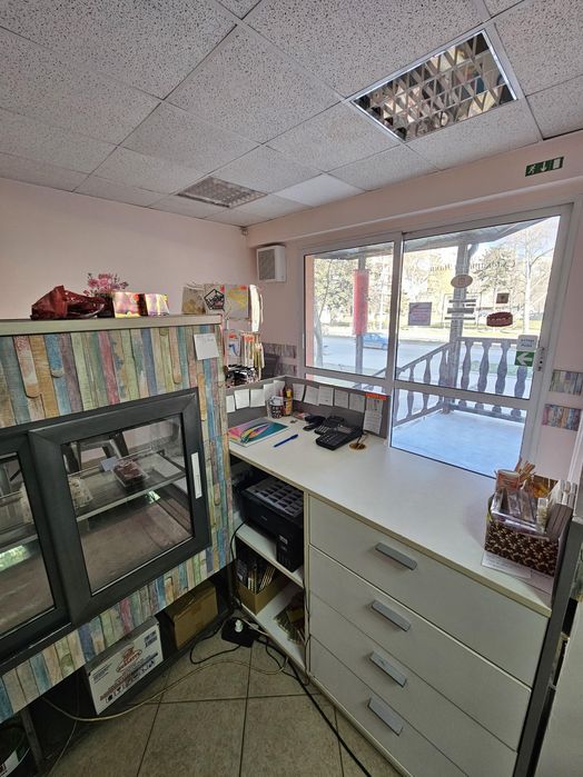 Дава се под наем Магазин в Перник, Ладовица - 66 кв.м за 250 € - Снимка #3