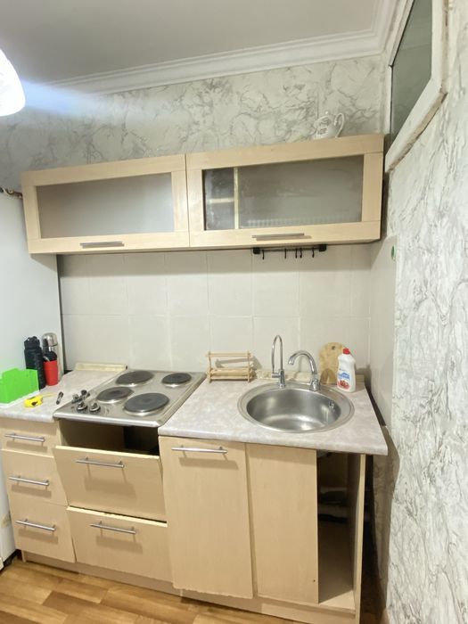 Отдам кухонный гарнитур