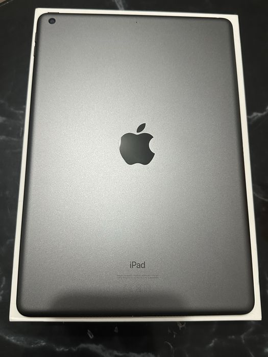 Vând tabletă iPad 9