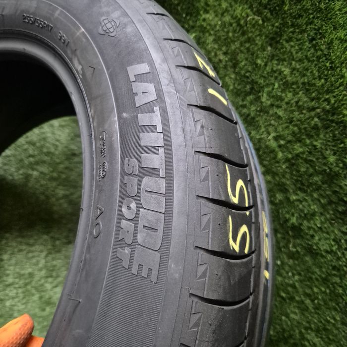 235 55 17 Michelin